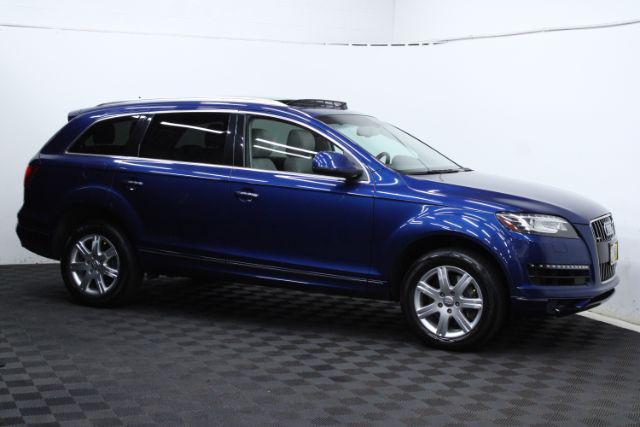 Photo of 2014 Atlantis Blue Metallic Audi Q7