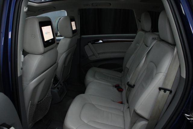 Photo of 2014 Atlantis Blue Metallic Audi Q7