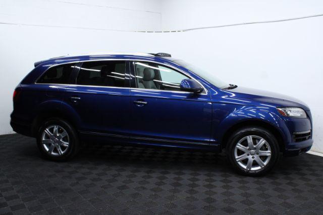 Photo of 2014 Atlantis Blue Metallic Audi Q7