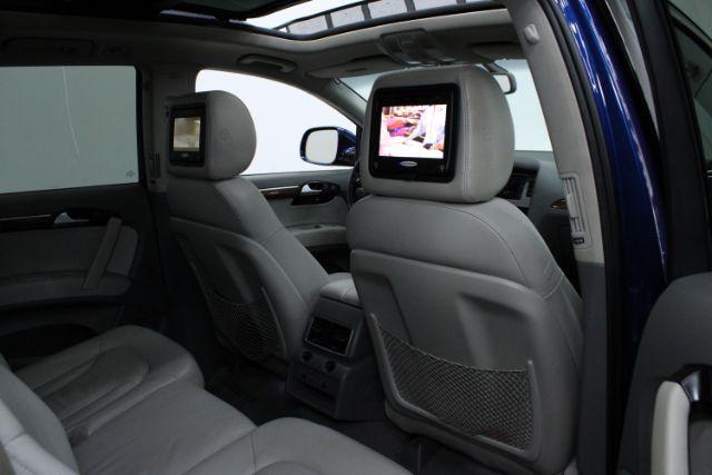 Photo of 2014 Atlantis Blue Metallic Audi Q7