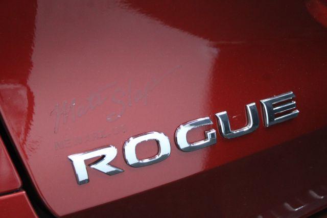 Photo of 2015 Cayenne Red Nissan Rogue