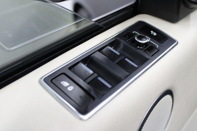 Photo of 2014 Santorini Black Metallic Land Rover Range Rover