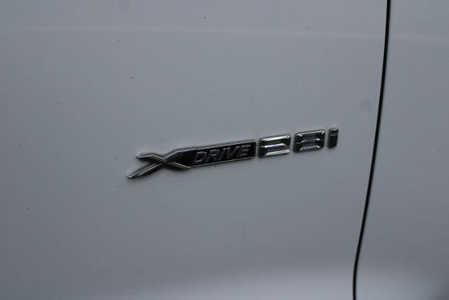 Photo of 2016 Mineral White Metallic BMW X4