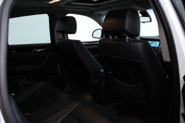 Photo of 2016 Mineral White Metallic BMW X4