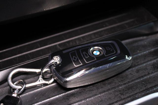 Photo of 2016 Mineral White Metallic BMW X4