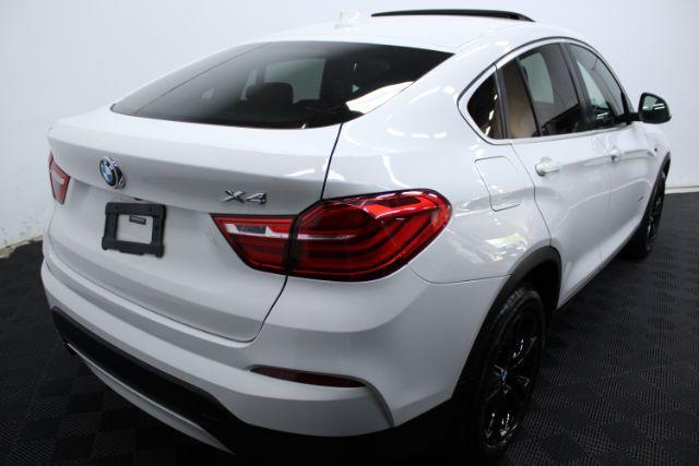 Photo of 2016 Mineral White Metallic BMW X4