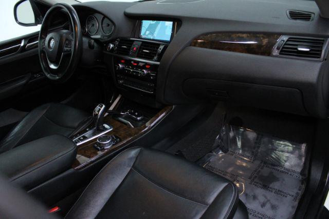 Photo of 2016 Mineral White Metallic BMW X4