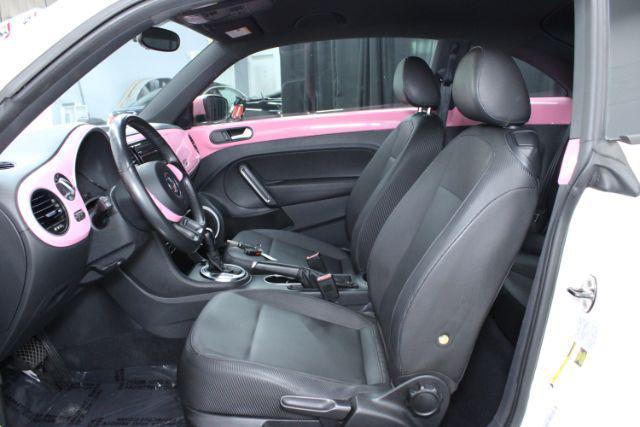 Photo of 2013 Candy White Volkswagen Beetle