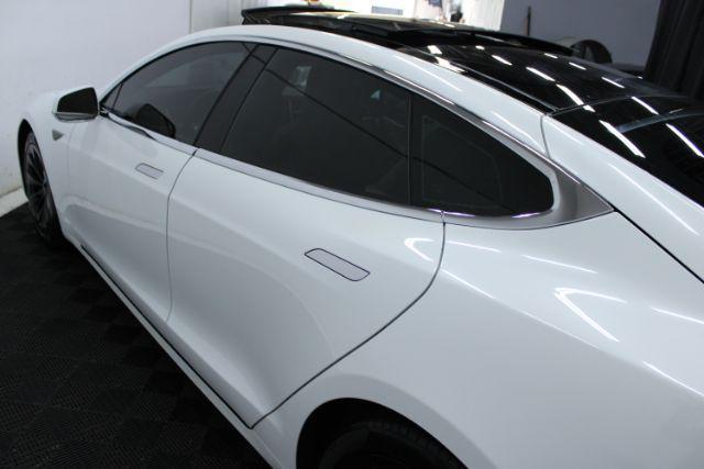 Photo of 2016 Pearl White Multi-Coat Tesla Model S