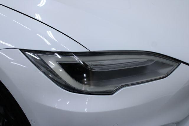 Photo of 2016 Pearl White Multi-Coat Tesla Model S