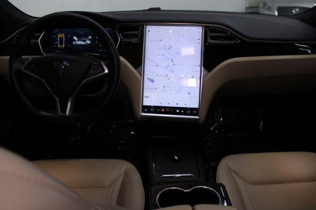 Photo of 2016 Pearl White Multi-Coat Tesla Model S