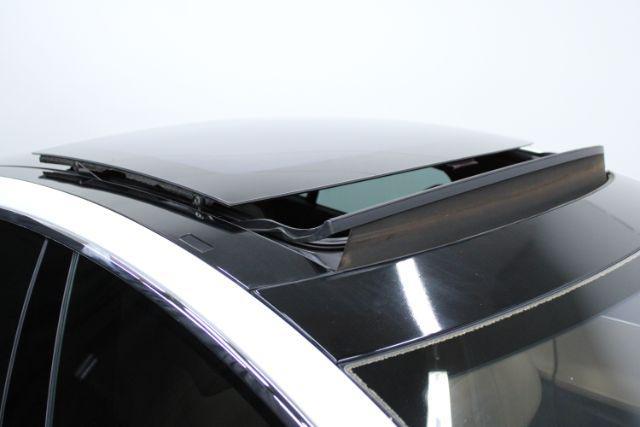 Photo of 2016 Pearl White Multi-Coat Tesla Model S