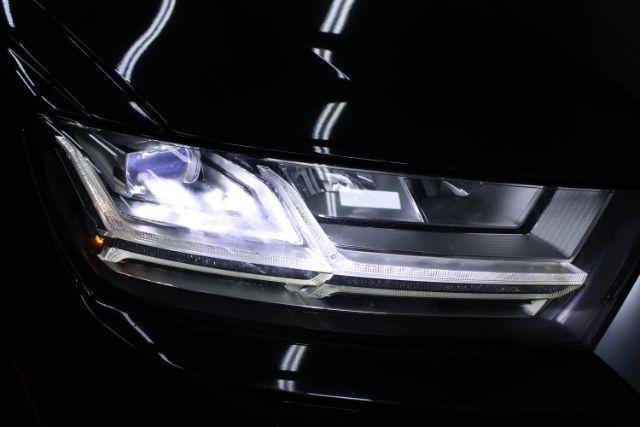 Photo of 2017 Night Black Audi Q7