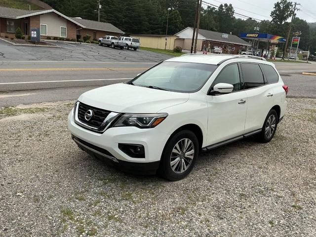 Photo of 2020 Glacier White Nissan Pathfinder