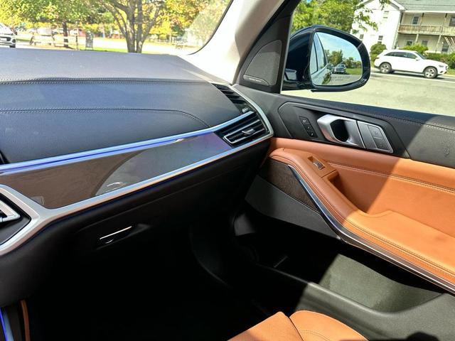 Photo of 2020 Black BMW X7