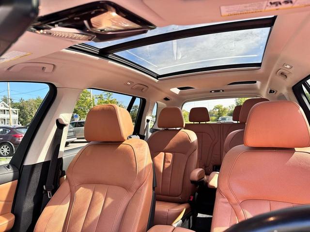 Photo of 2020 Black BMW X7