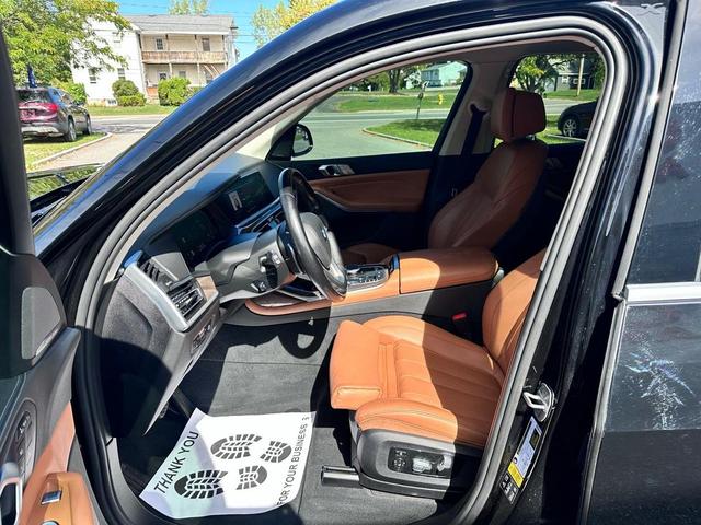 Photo of 2020 Black BMW X7