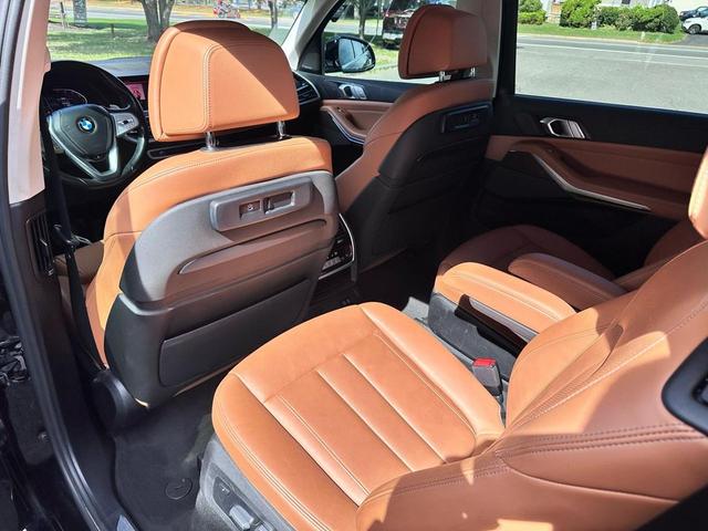 Photo of 2020 Black BMW X7