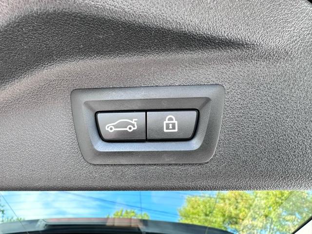 Photo of 2020 Black BMW X7