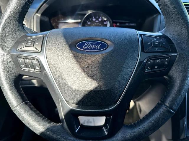 Photo of 2018 Gray Ford Explorer