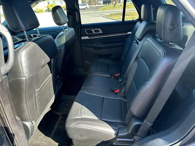 Photo of 2018 Gray Ford Explorer