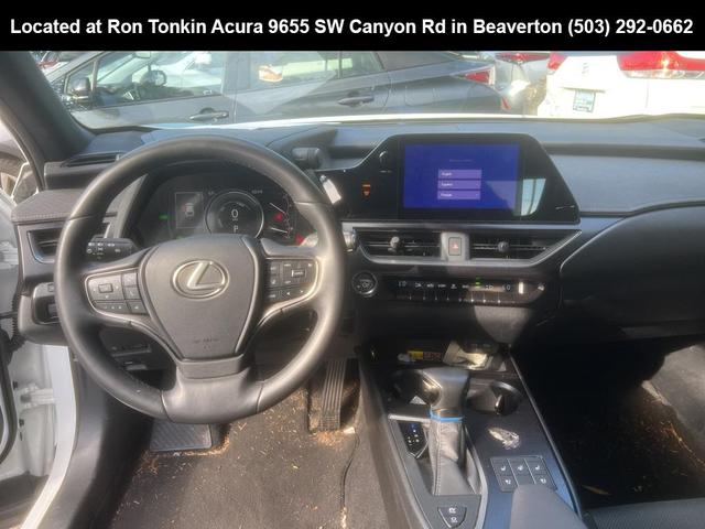 Photo of 2023 Eminent White Pearl Lexus UX 250h