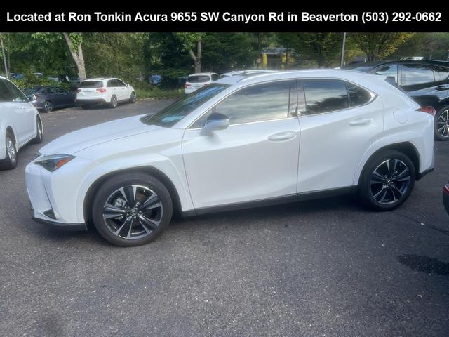 Photo of 2023 Eminent White Pearl Lexus UX 250h