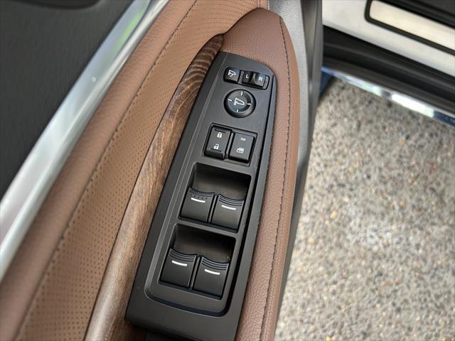Photo of 2020 Platinum White Pearl Acura MDX