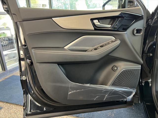 Photo of 2026 Majestic Black Pearl Acura MDX