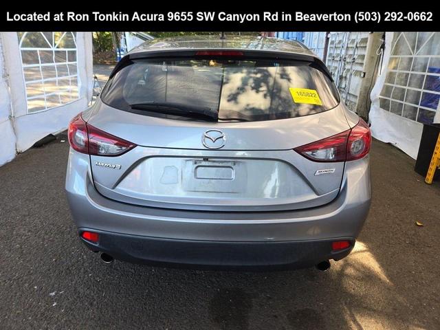Photo of 2016 Liquid Silver Metallic Mazda Mazda3
