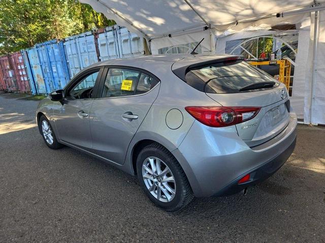 Photo of 2016 Liquid Silver Metallic Mazda Mazda3