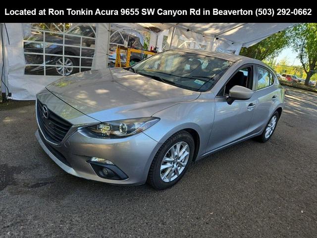 Photo of 2016 Liquid Silver Metallic Mazda Mazda3