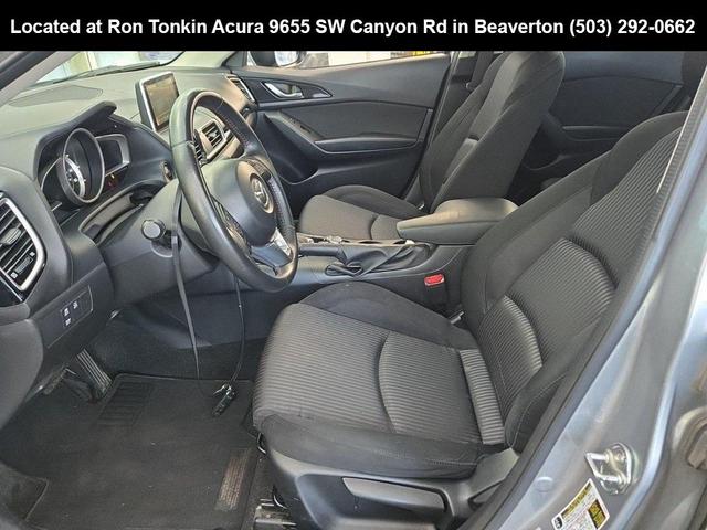 Photo of 2016 Liquid Silver Metallic Mazda Mazda3