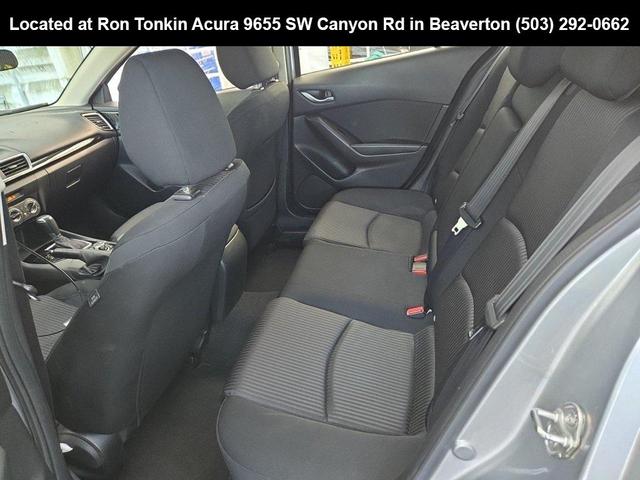 Photo of 2016 Liquid Silver Metallic Mazda Mazda3