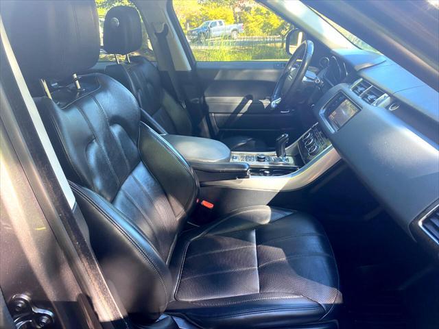 Photo of 2015 Gray Land Rover Range Rover Sport