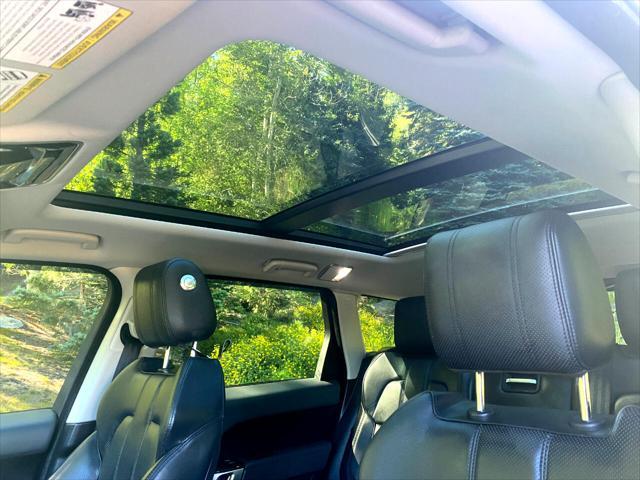 Photo of 2015 Gray Land Rover Range Rover Sport