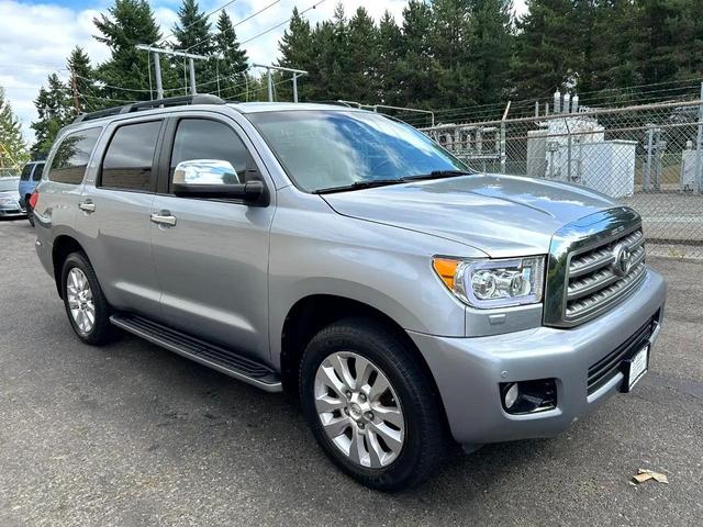 Photo of 2015 Silver Sky Metallic Toyota Sequoia