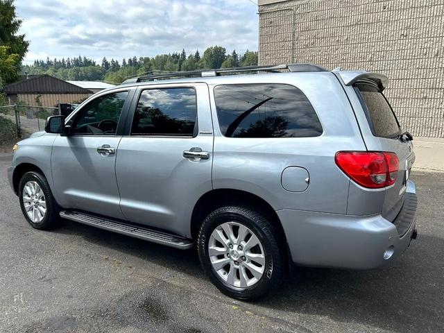 Photo of 2015 Silver Sky Metallic Toyota Sequoia