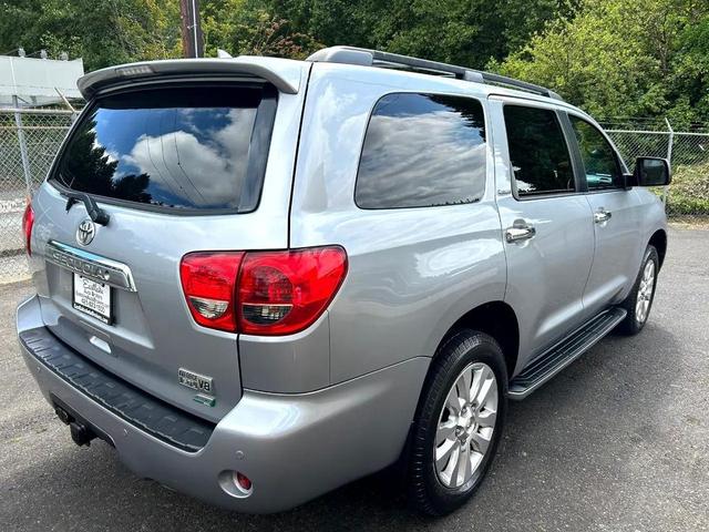 Photo of 2015 Silver Sky Metallic Toyota Sequoia