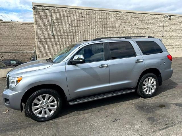Photo of 2015 Silver Sky Metallic Toyota Sequoia