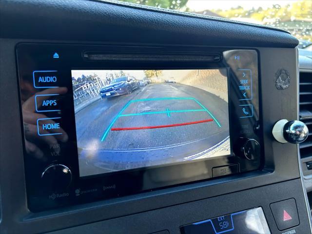 Photo of 2016 Midnight Black Metallic Toyota Sienna