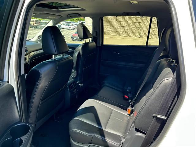 Photo of 2021 Platinum White Pearl Honda Pilot