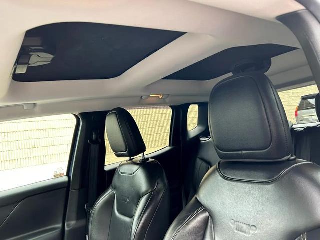 Photo of 2016 Jetset Blue Jeep Renegade