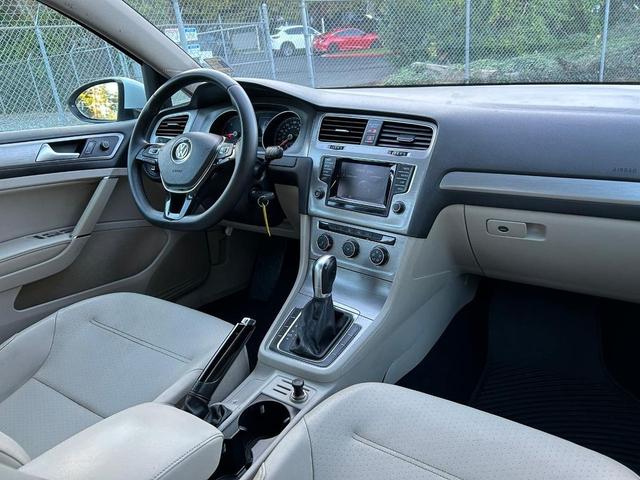 Photo of 2015 Pure White Volkswagen Golf