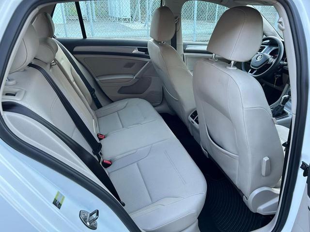 Photo of 2015 Pure White Volkswagen Golf