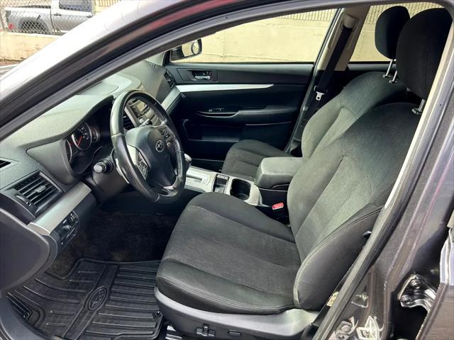 Photo of 2013 Graphite Gray Metallic Subaru Outback