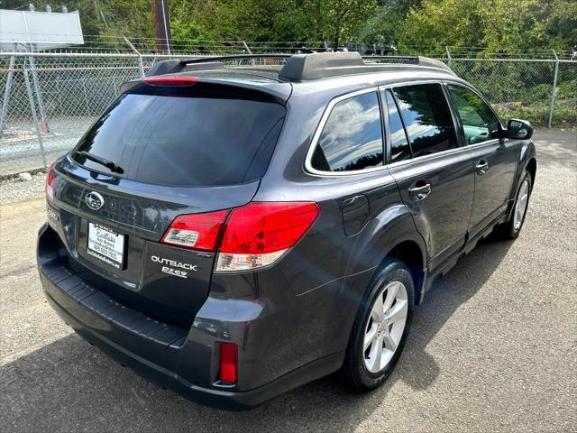 Photo of 2013 Graphite Gray Metallic Subaru Outback