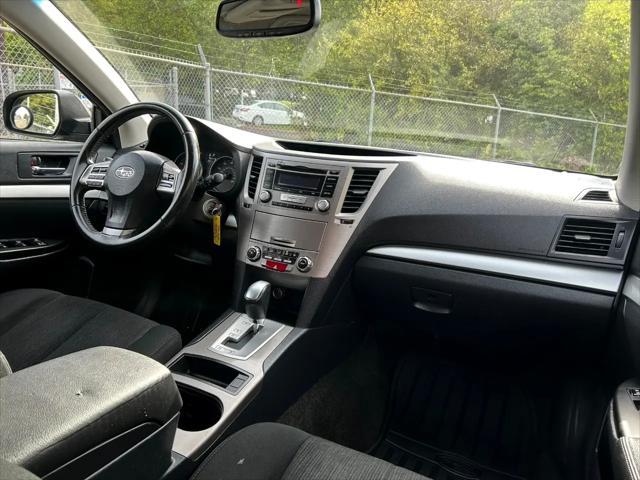 Photo of 2013 Graphite Gray Metallic Subaru Outback