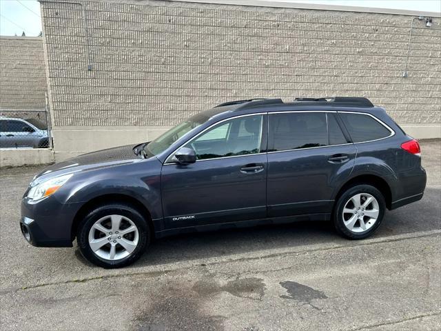 Photo of 2013 Graphite Gray Metallic Subaru Outback