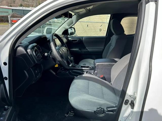Photo of 2020 Super White Toyota Tacoma